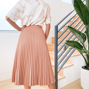 Lulu's Go Time Blush Vegan Leather Pleated Midi Skirt